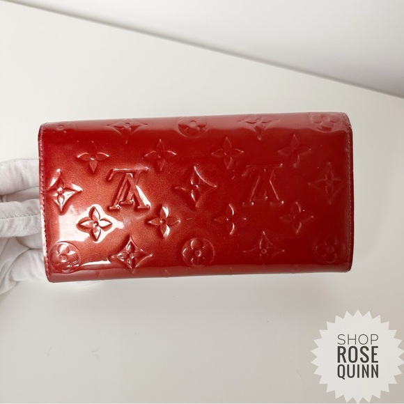 LOUIS VUITTON | All-Inclusive Vernis Sarah Wallet - Picture 6 of 17